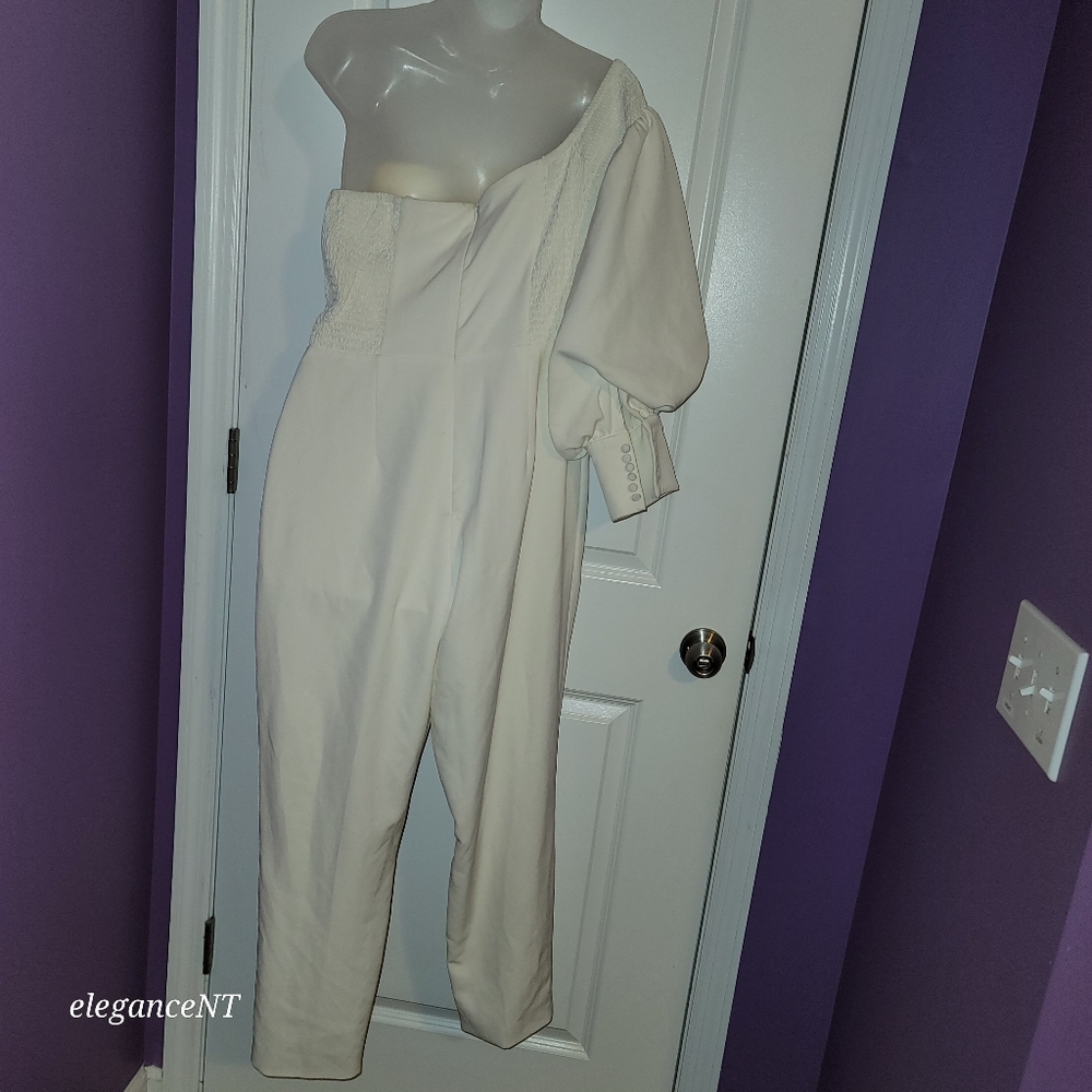 Lavish Alice White One Sleeve Jumpsuit Sz: 10 NWT - Picture 12 of 12